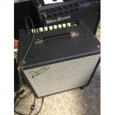 Fender Rumble 15 baskytarové combo 40/80W překvapivě silné, skvělý zvuk