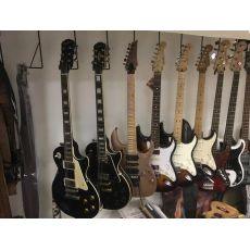 SKladem el. kytary Gison, Epiphone LP, Fender SQUIER, Mexico, Ibanez RG, levné i drahé nástroje