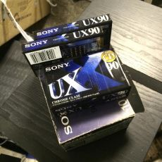Sony	UX-90